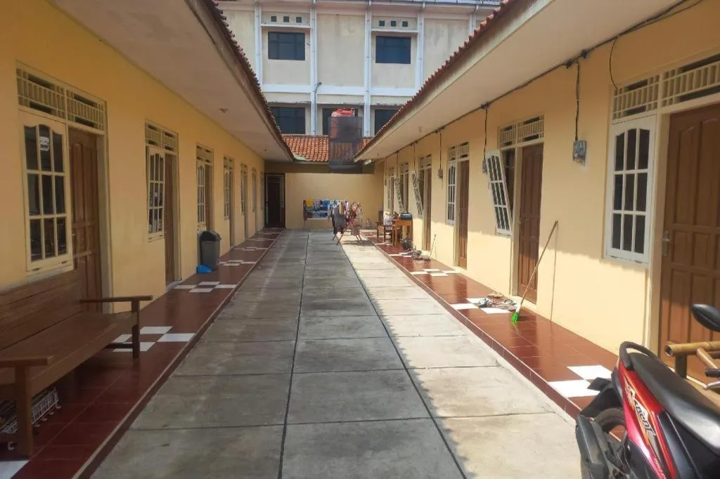 Hotel O Guest House Wijaya Syariah Near alun alun kota purwokerto