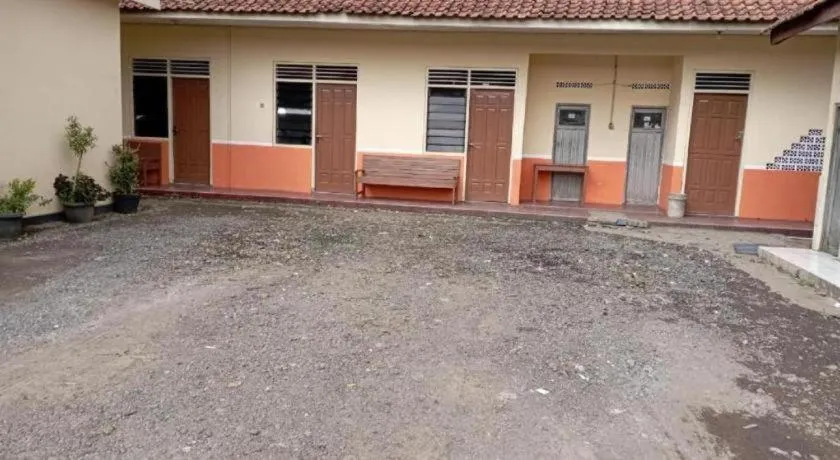 Hotel O Guest House Wijaya Syariah Near alun alun kota purwokerto