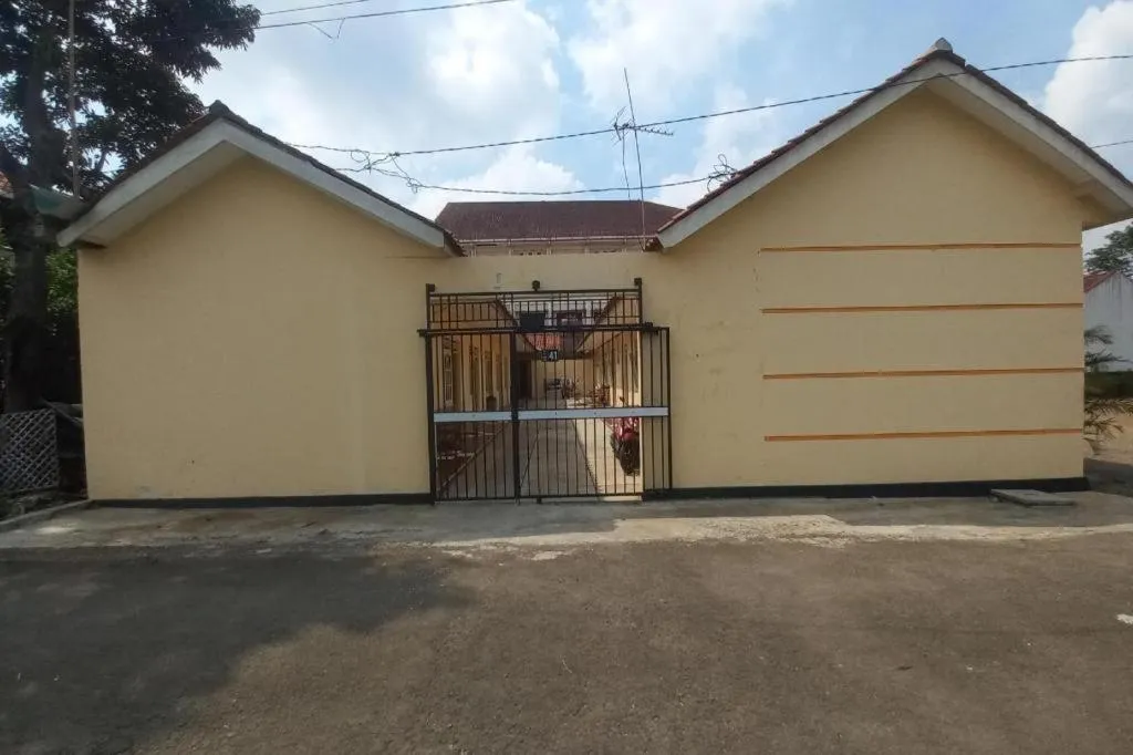 Hotel O Guest House Wijaya Syariah Near alun alun kota purwokerto