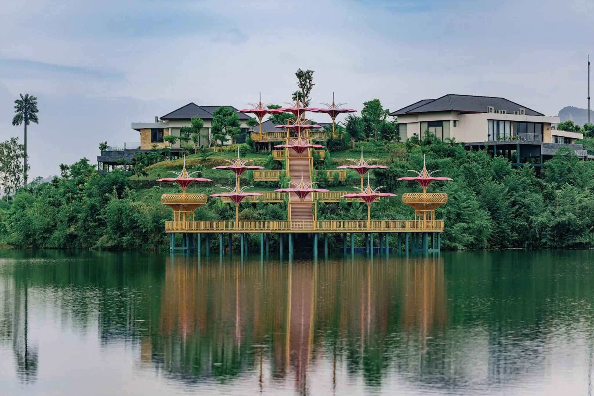 Garden in Lamori Resort & Spa