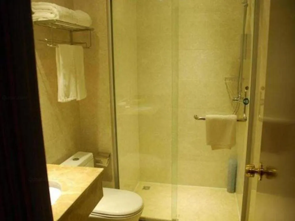 GreenTree Inn Chuzhou Dingyuan County People's Square General Hospital Business Hotel