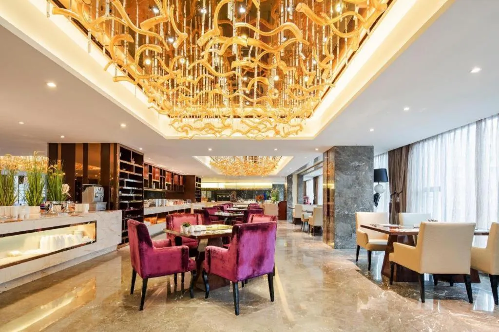 Chengdu Rising Butterfly Hotel