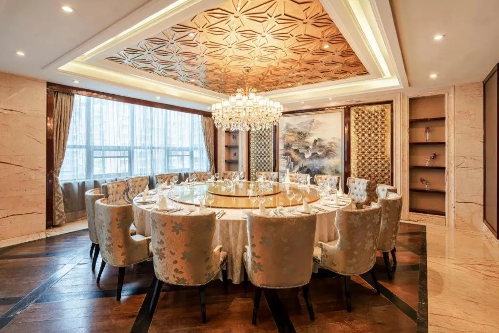 Chengdu Rising Butterfly Hotel