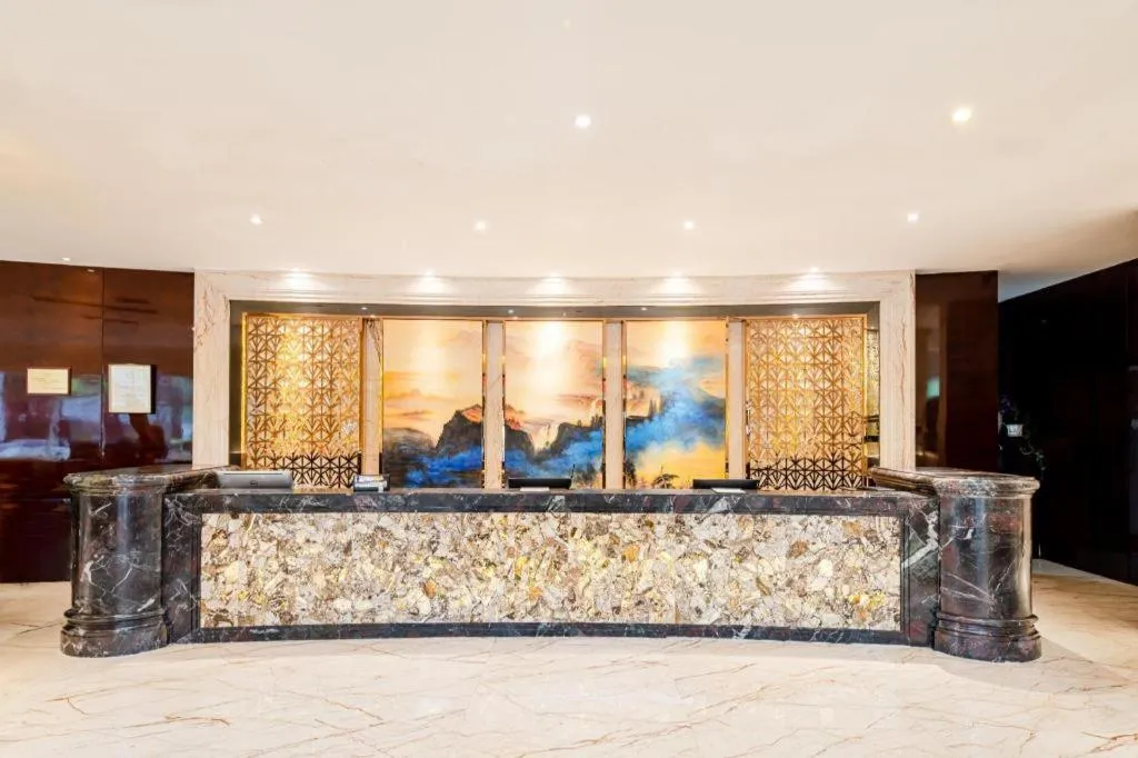 Chengdu Rising Butterfly Hotel