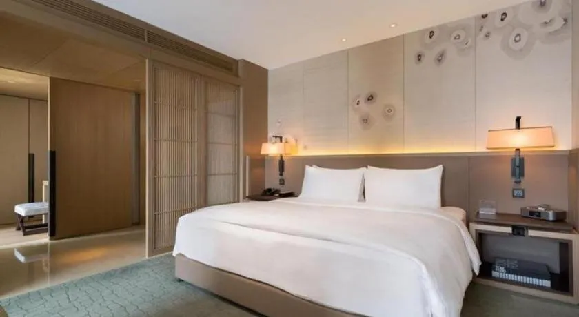 Bed in The East Hotel Hangzhou