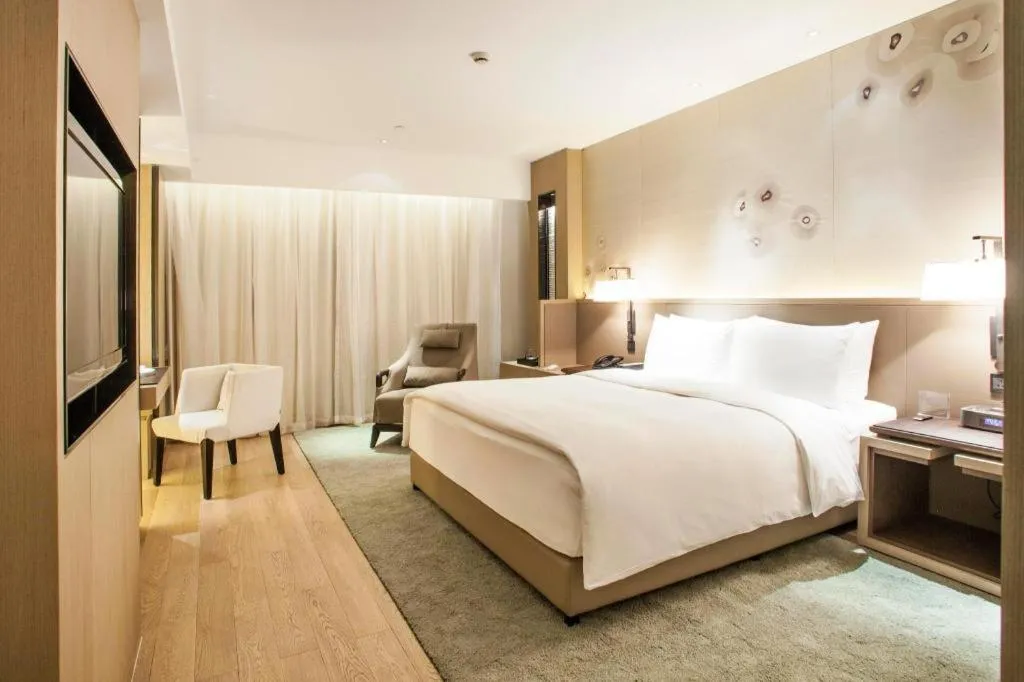 Bed in The East Hotel Hangzhou