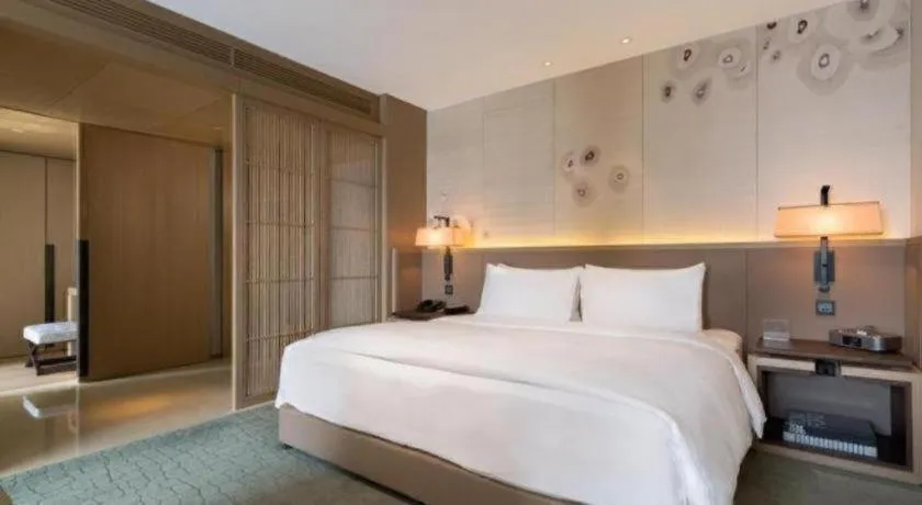 Bed in The East Hotel Hangzhou