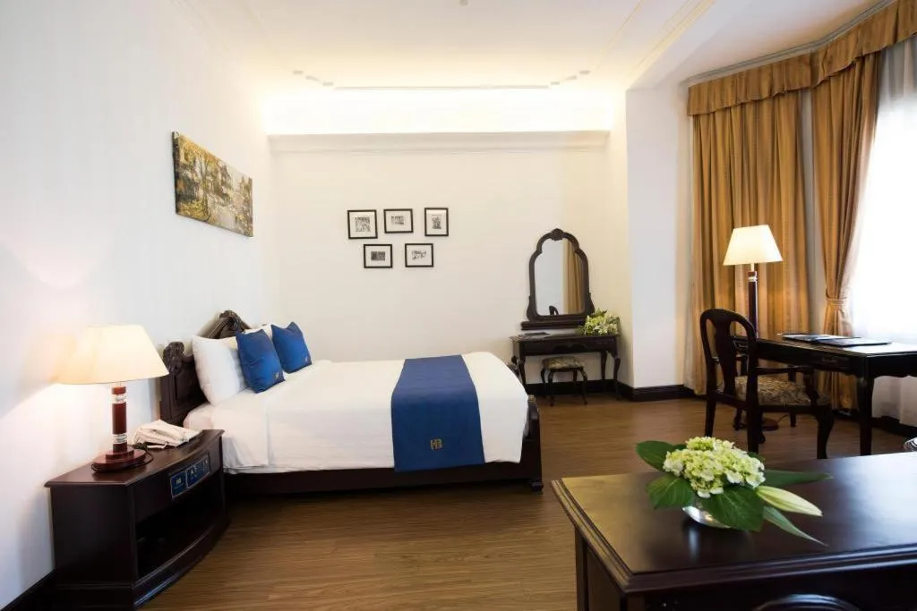 Bed in Hoa Binh Hotel