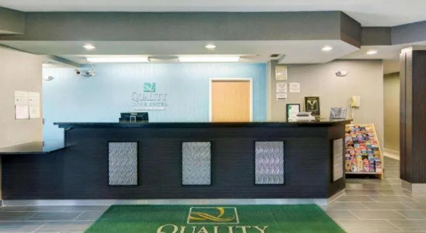 Quality Inn & Suites Grand Prairie South