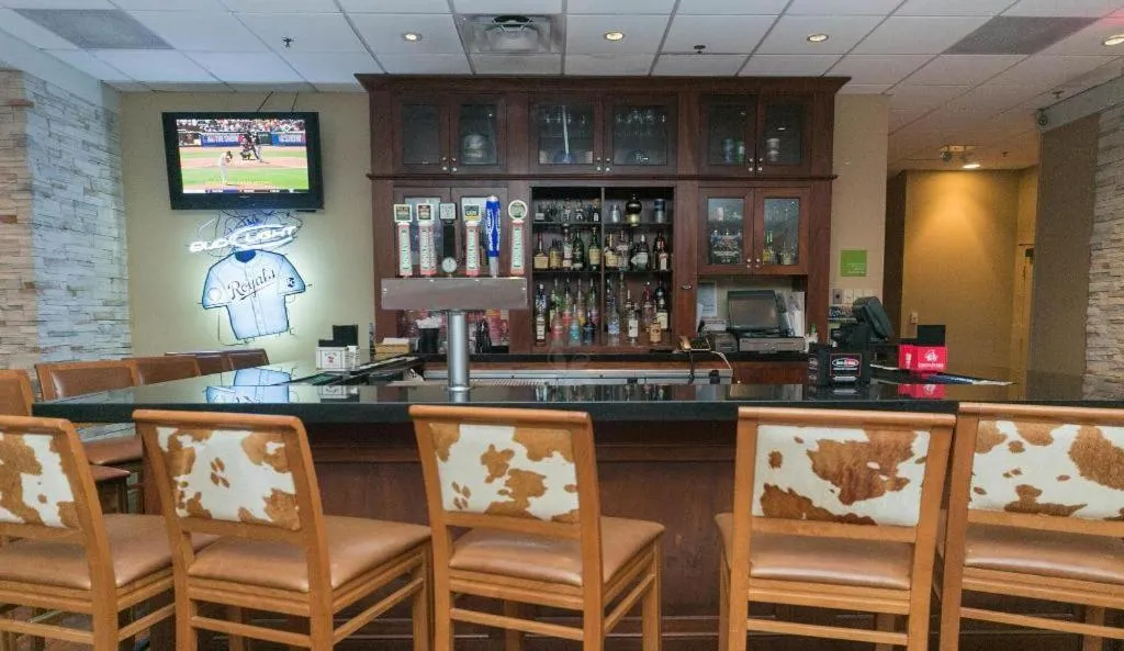 Adam's Mark Hotel & Conference Center