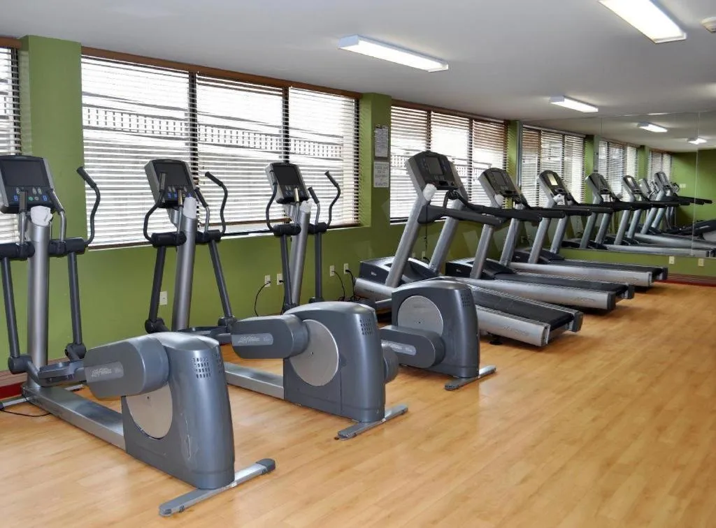 Adam's Mark Hotel & Conference Center