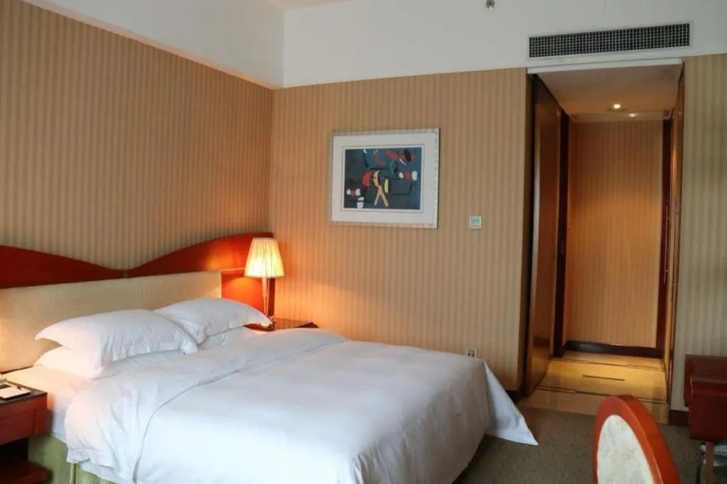 Bed in Cinese Hotel Dongguan