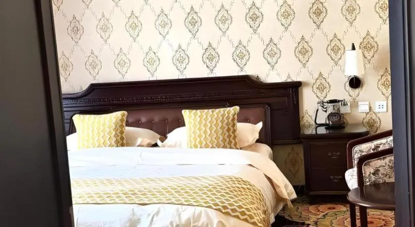 Bed in Dong Fang Hotel