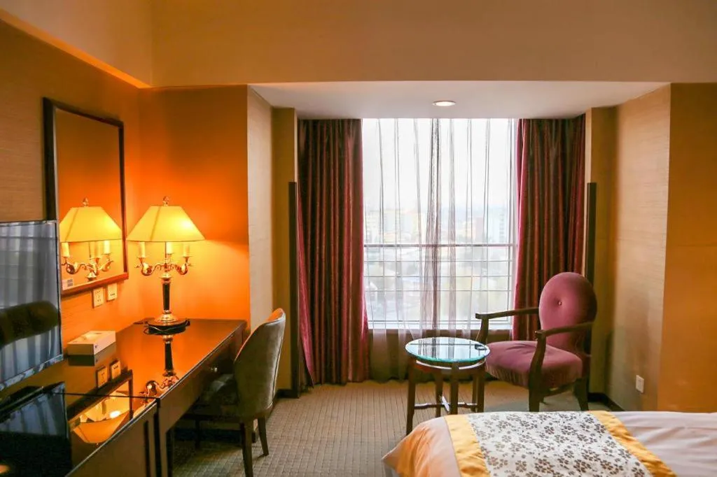 Bed in Dong Fang Hotel