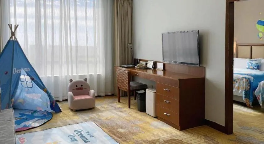 Bed in BaoHua Harbour View Hotel