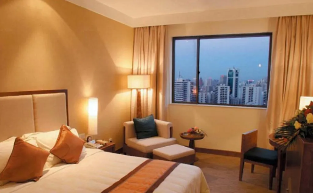 Bed in BaoHua Harbour View Hotel
