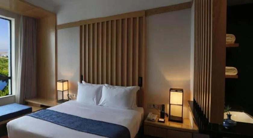 Bed in BaoHua Harbour View Hotel