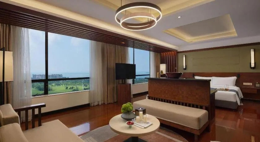 Bed in BaoHua Harbour View Hotel