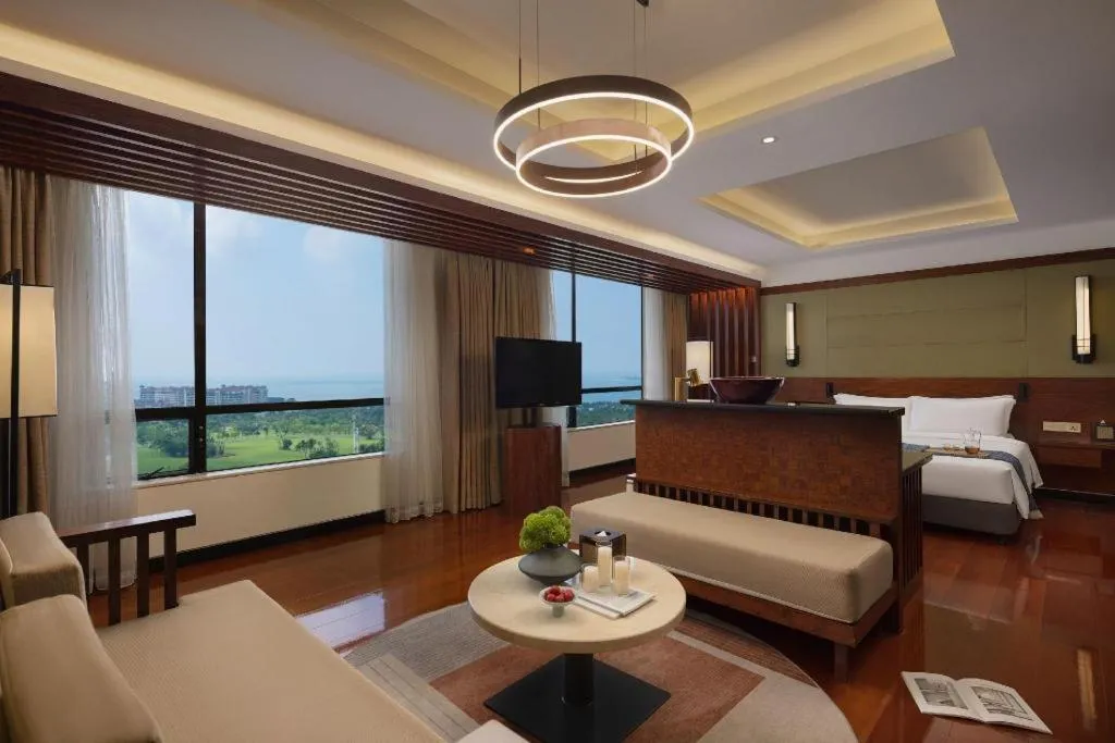 Bed in BaoHua Harbour View Hotel