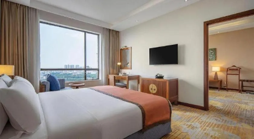 Bed in BaoHua Harbour View Hotel