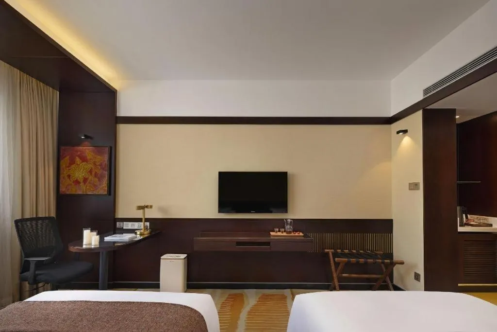 Bed in BaoHua Harbour View Hotel