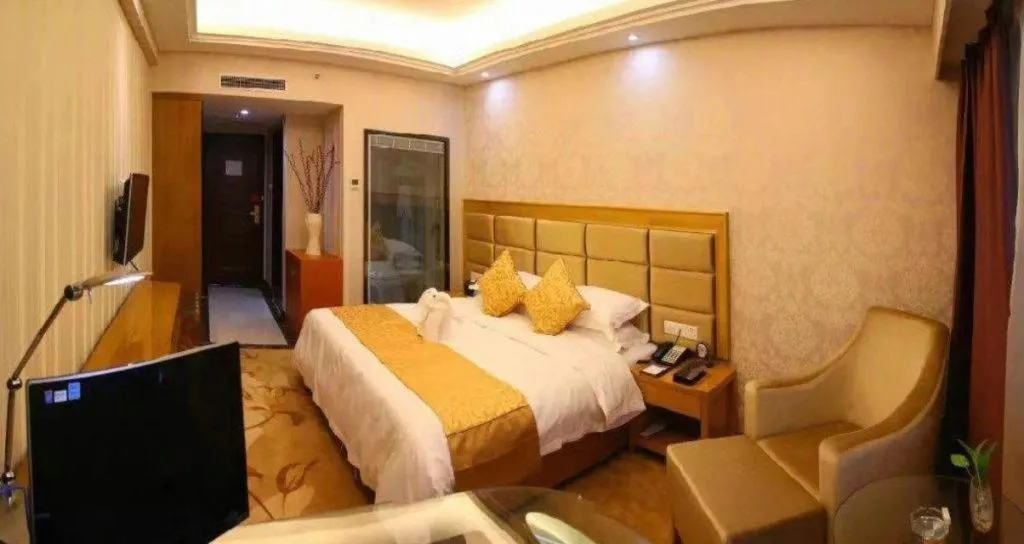 Bed in Xiamen Plaza Hotel