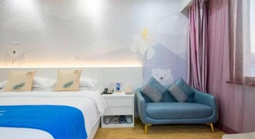 Bed in Xiamen Plaza Hotel