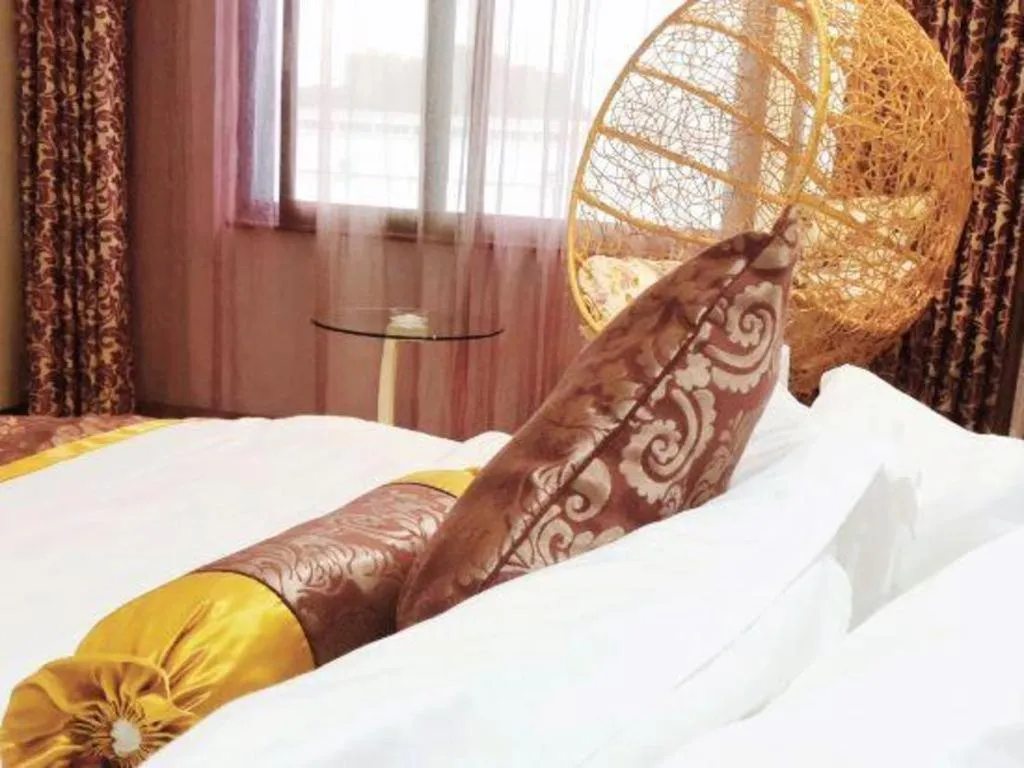 Bed in Xiamen Plaza Hotel