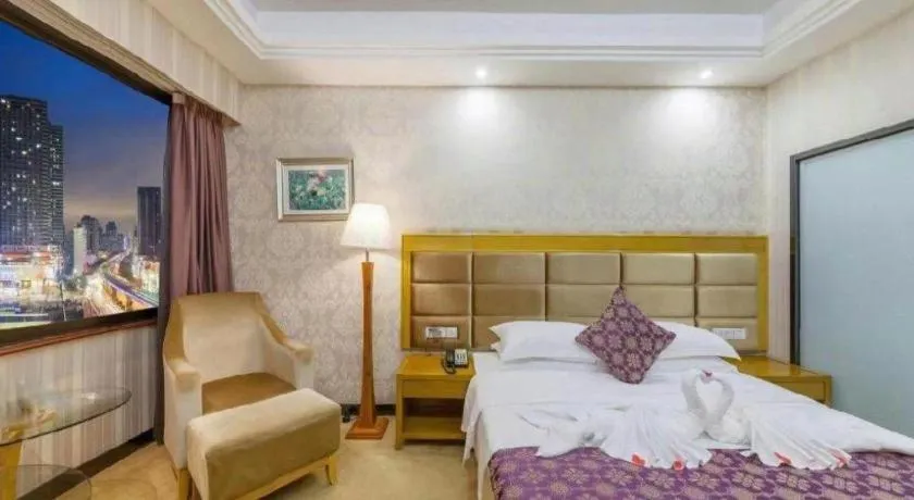 Bed in Xiamen Plaza Hotel