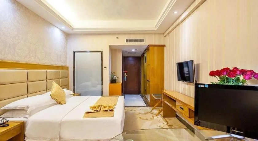 Bed in Xiamen Plaza Hotel