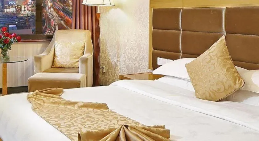 Bed in Xiamen Plaza Hotel