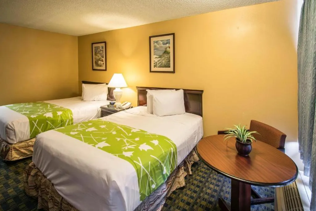 Bed in Quality Inn Kissimmee West - Lake Buena Vista South