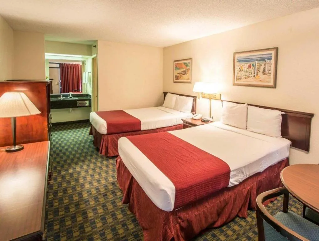 Bed in Quality Inn Kissimmee West - Lake Buena Vista South