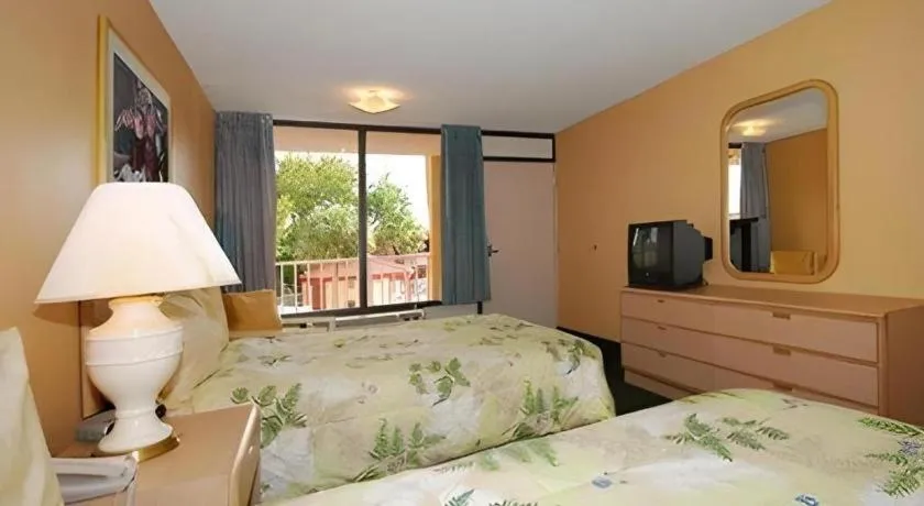 Bed in Quality Inn Kissimmee West - Lake Buena Vista South