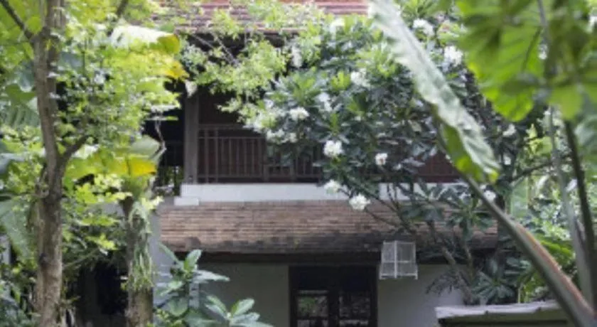 Baan Gong Kham Hotel