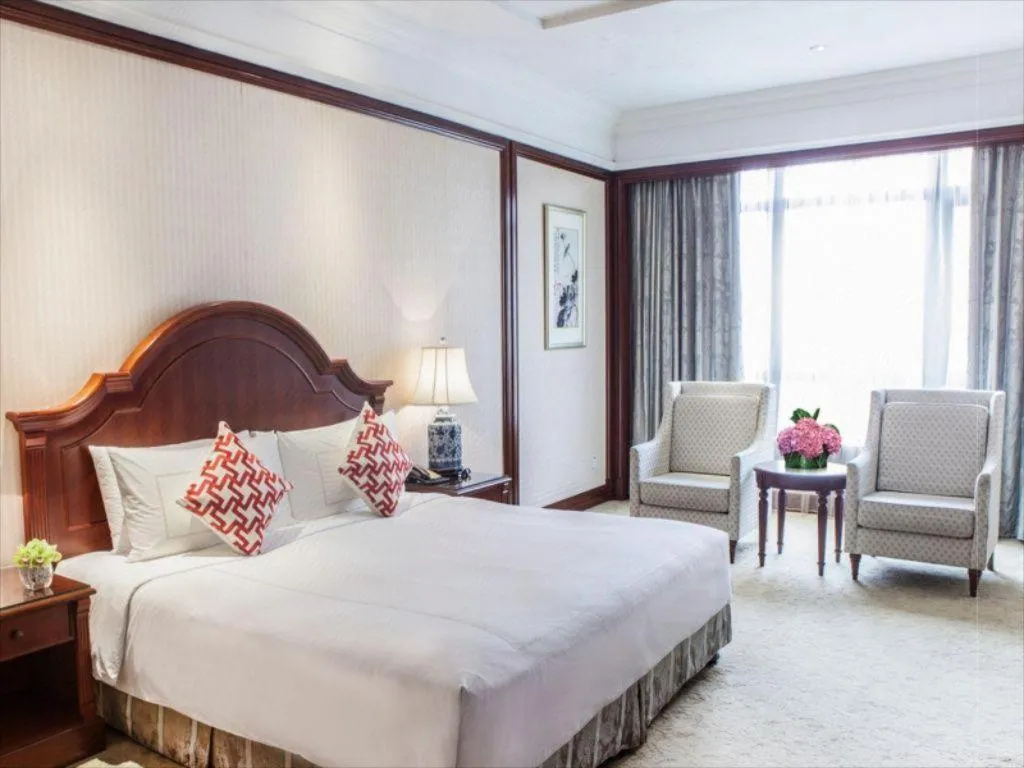 Bed in Sky Fortune Boutique Hotel