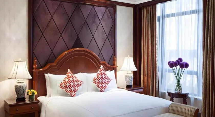 Bed in Sky Fortune Boutique Hotel