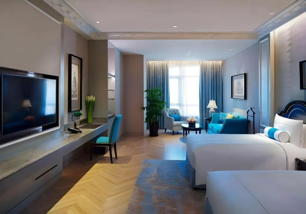 Bed in Sky Fortune Boutique Hotel