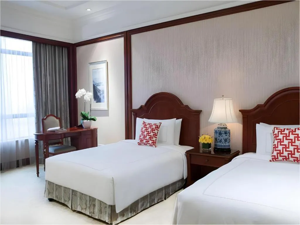 Bed in Sky Fortune Boutique Hotel