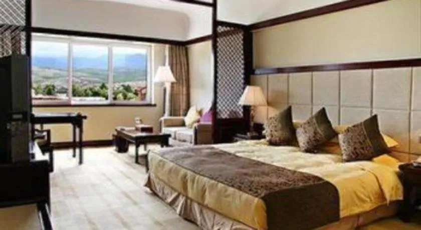 Bed in Wonderport International Hotel