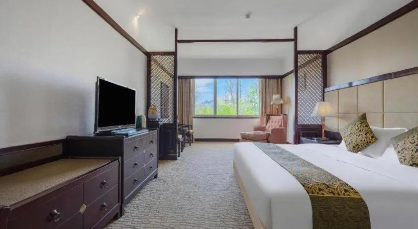 Bed in Wonderport International Hotel