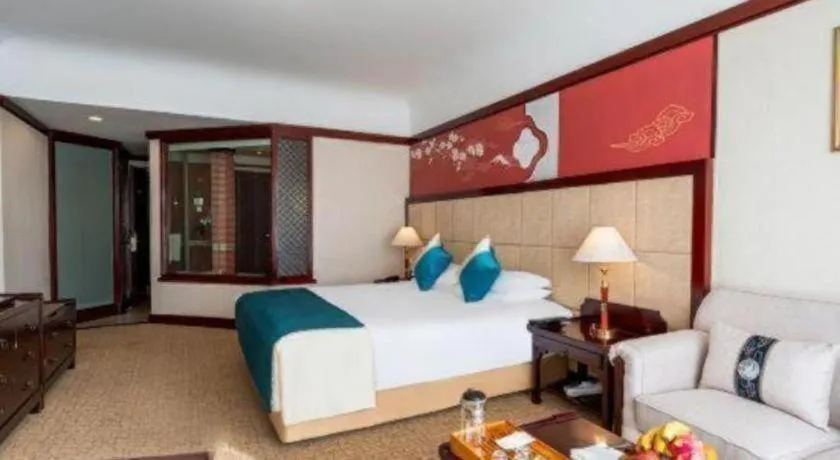 Bed in Wonderport International Hotel