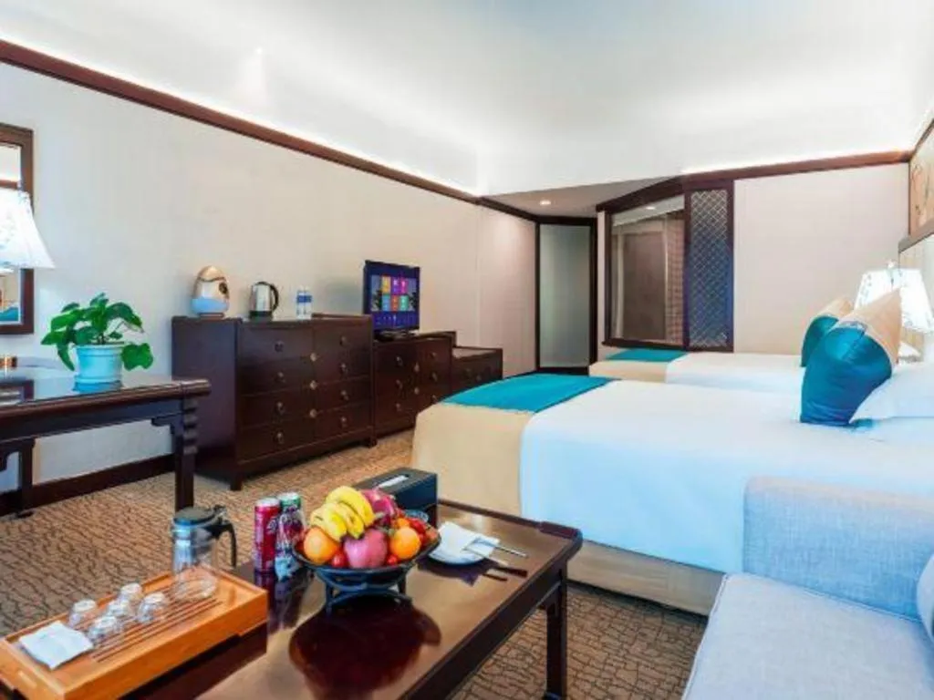 Bed in Wonderport International Hotel