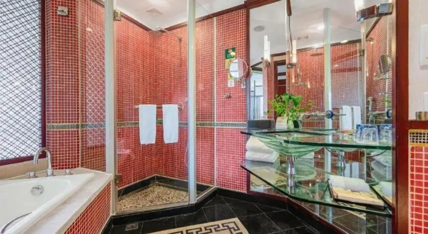 Wonderport International Hotel