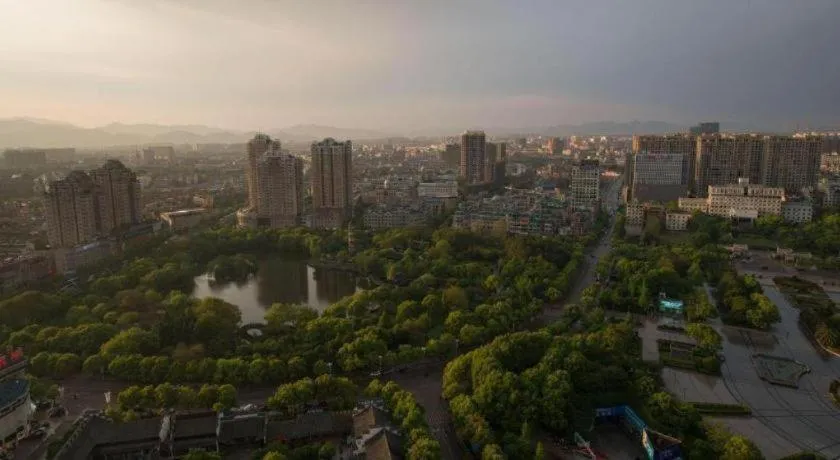 Yiwu Yimei Plaza Hotel