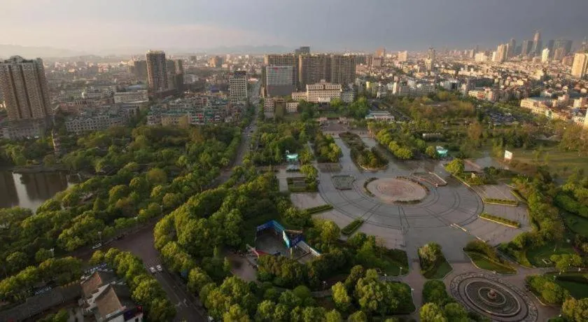 Yiwu Yimei Plaza Hotel