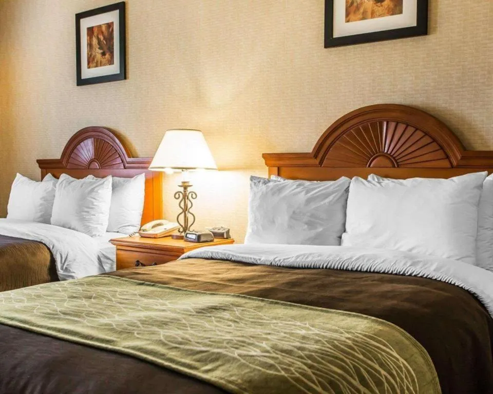 Bed in Quality Inn Sidney