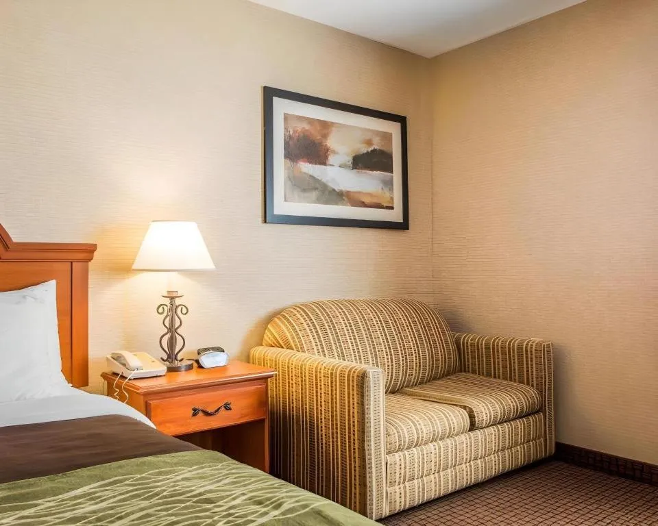 Bed in Quality Inn Sidney