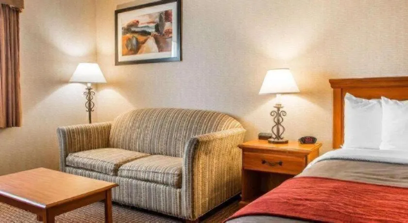 Bed in Quality Inn Sidney