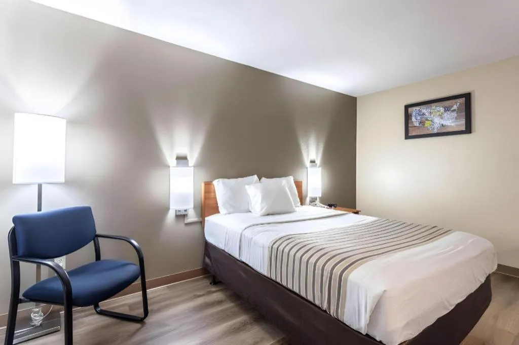 Bed in Econo Lodge Ithaca Airport